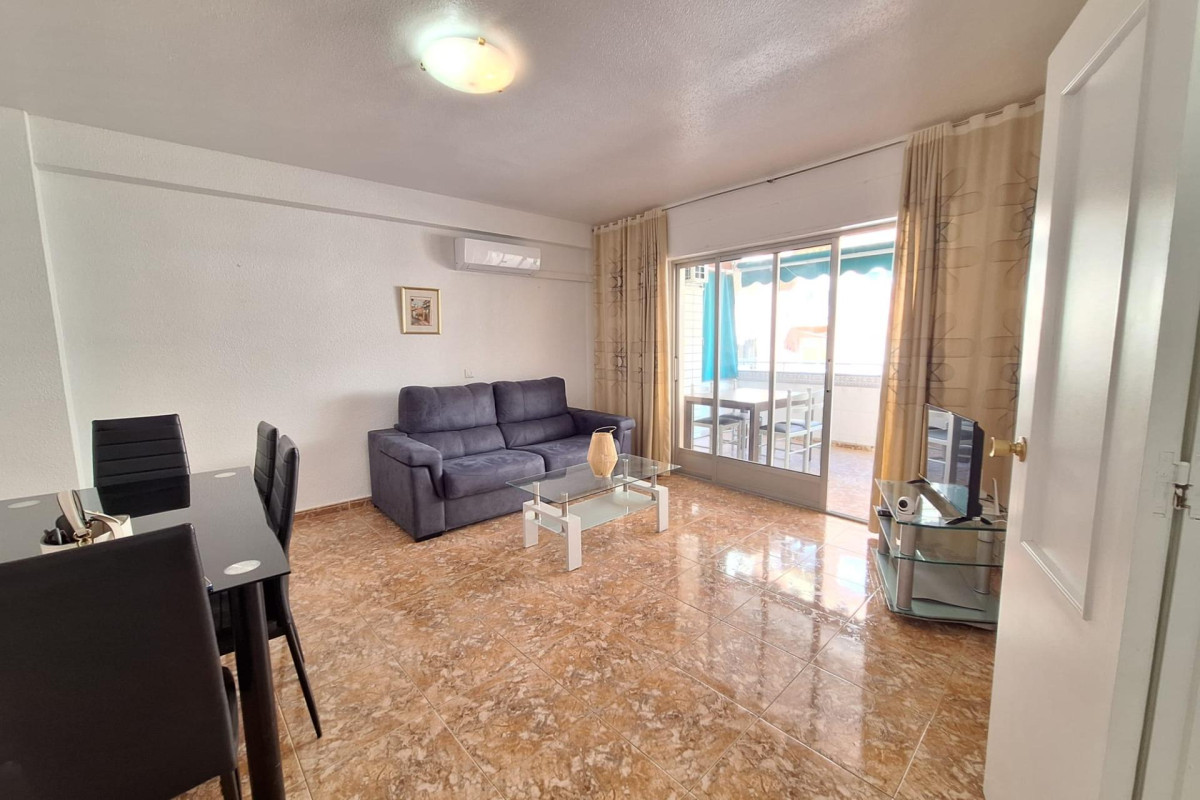 Resale - Apartment  - Torrevieja - Centro