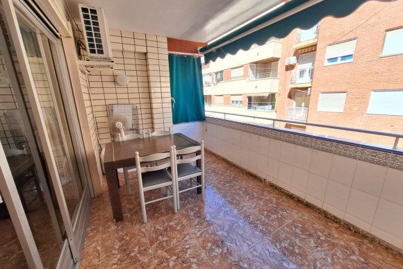 Resale - Apartment  - Torrevieja - Centro