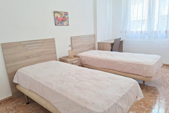 Resale - Apartment  - Torrevieja - Centro