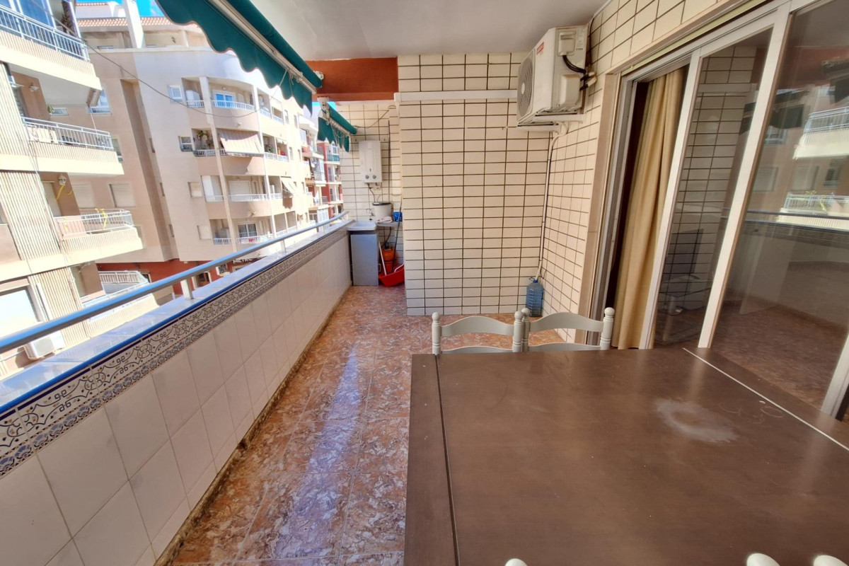 Resale - Apartment  - Torrevieja - Centro