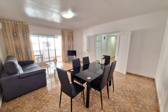 Resale - Apartment  - Torrevieja - Centro