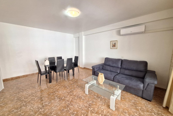 Resale - Apartment  - Torrevieja - Centro