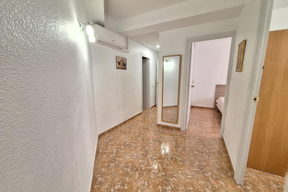 Resale - Apartment  - Torrevieja - Centro