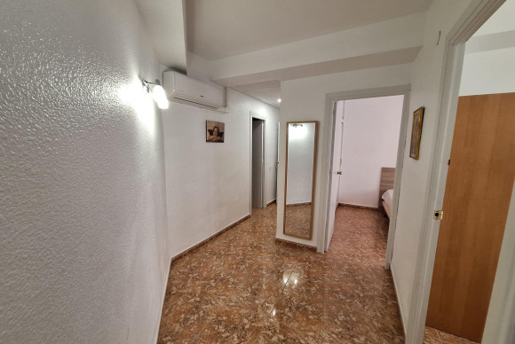 Resale - Apartment  - Torrevieja - Centro