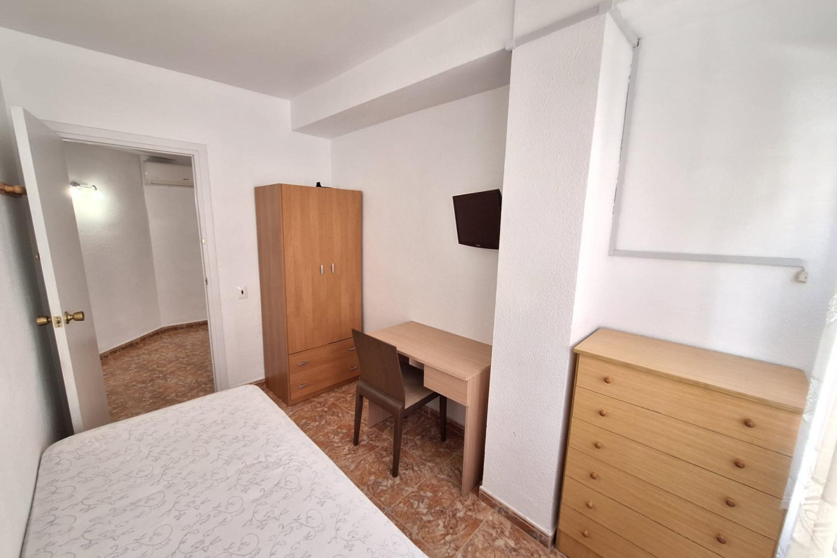 Resale - Apartment  - Torrevieja - Centro