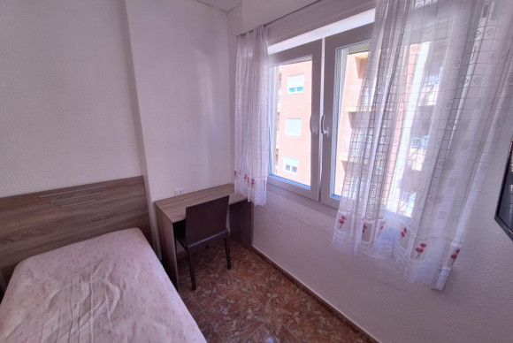 Resale - Apartment  - Torrevieja - Centro