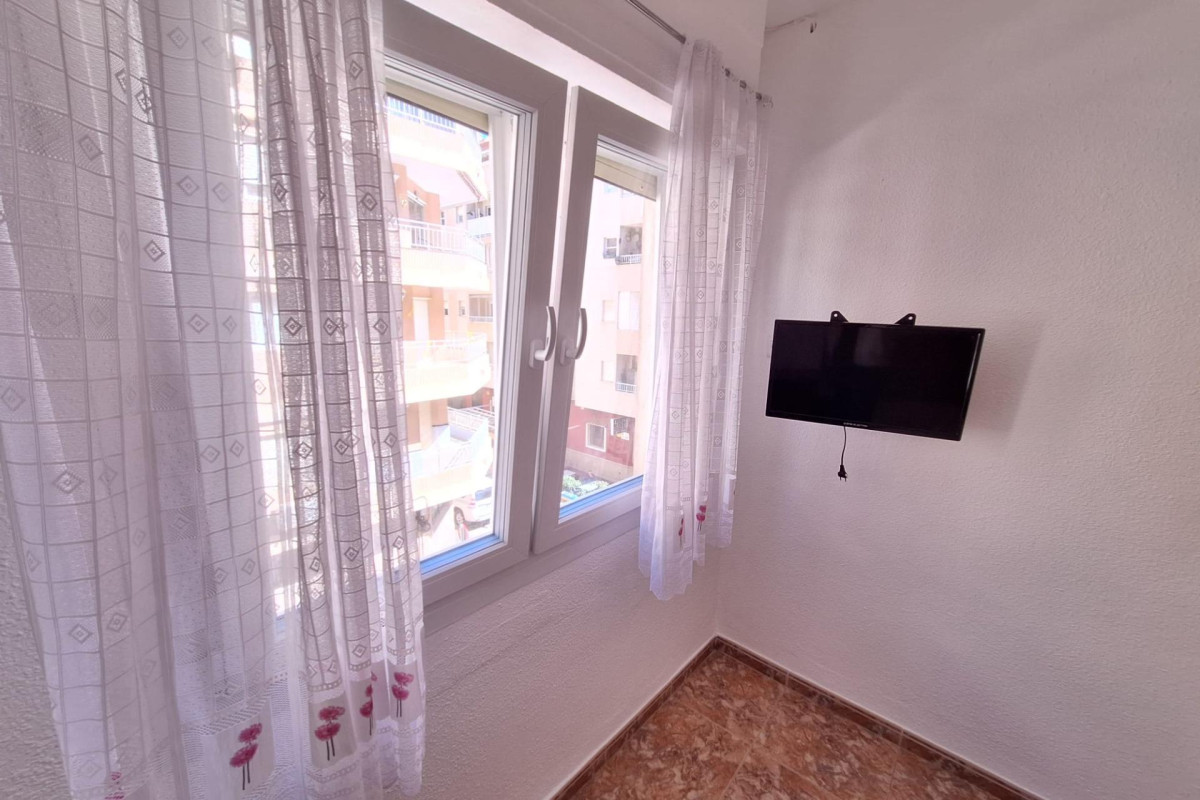 Resale - Apartment  - Torrevieja - Centro