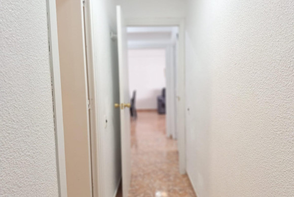 Resale - Apartment  - Torrevieja - Centro