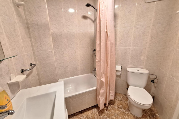 Resale - Apartment  - Torrevieja - Centro