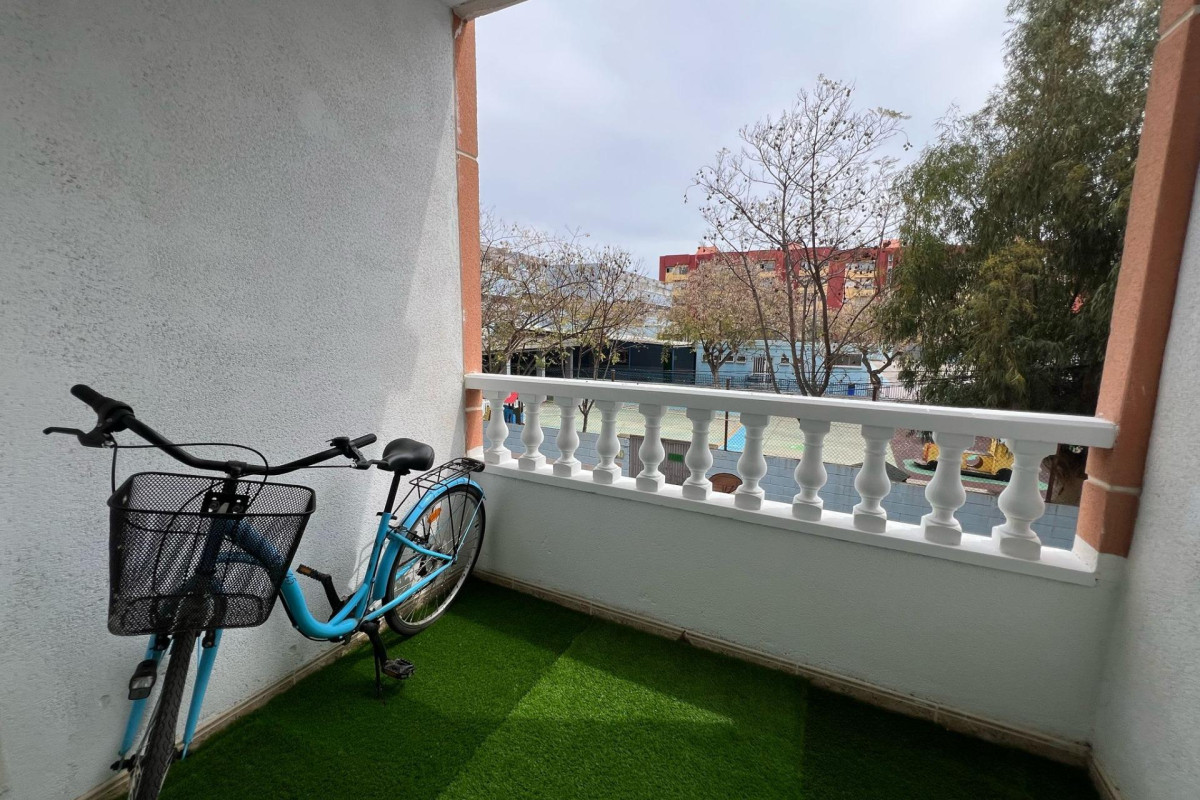 Resale - Apartment  - Torrevieja - Centro