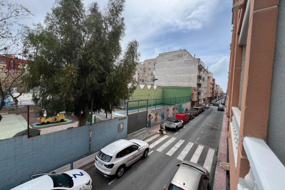 Resale - Apartment  - Torrevieja - Centro