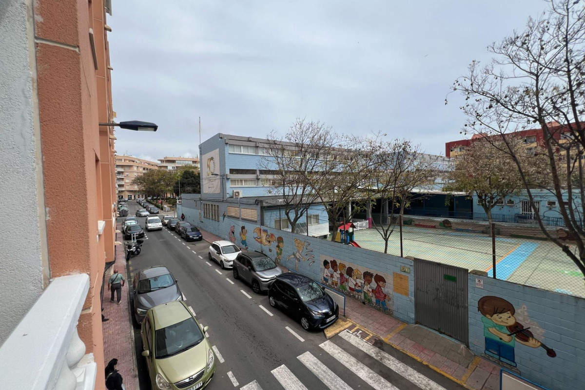 Resale - Apartment  - Torrevieja - Centro