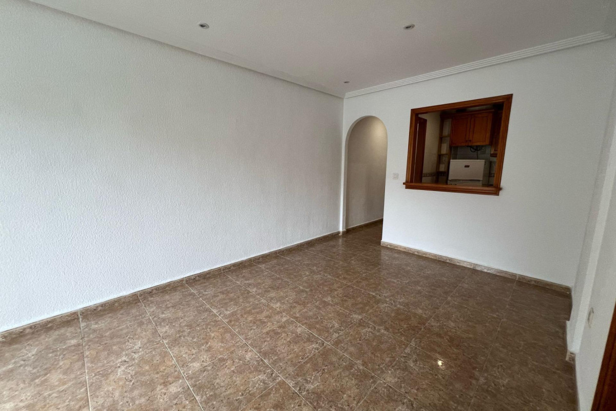 Resale - Apartment  - Torrevieja - Centro
