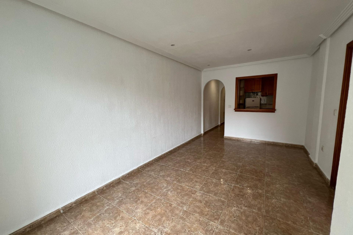 Resale - Apartment  - Torrevieja - Centro