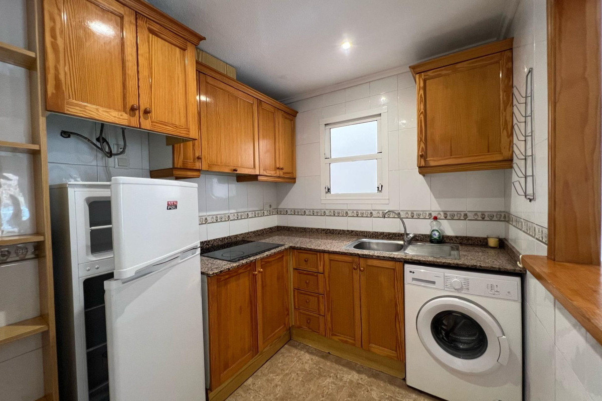 Resale - Apartment  - Torrevieja - Centro