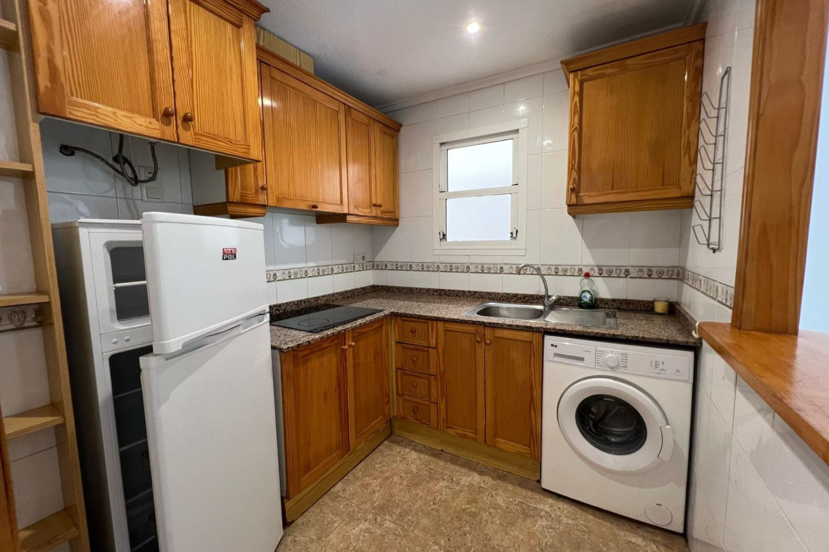 Resale - Apartment  - Torrevieja - Centro
