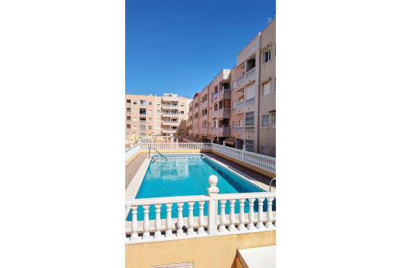 Resale - Apartment  - Torrevieja - Centro