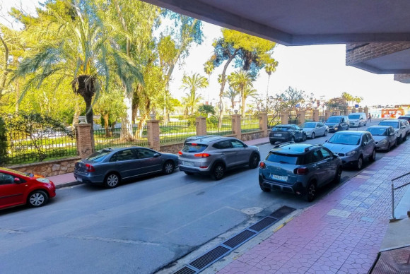 Herverkoop - Appartement  - Torrevieja - Playa del Acequión
