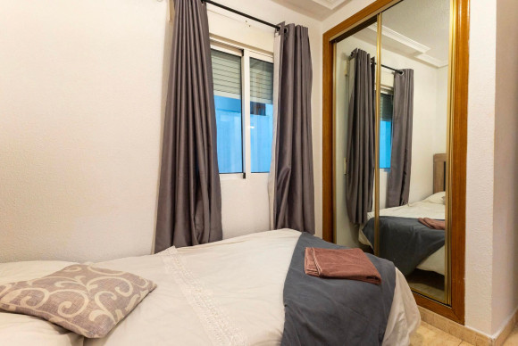 Reventa - Apartamento / piso - Torrevieja