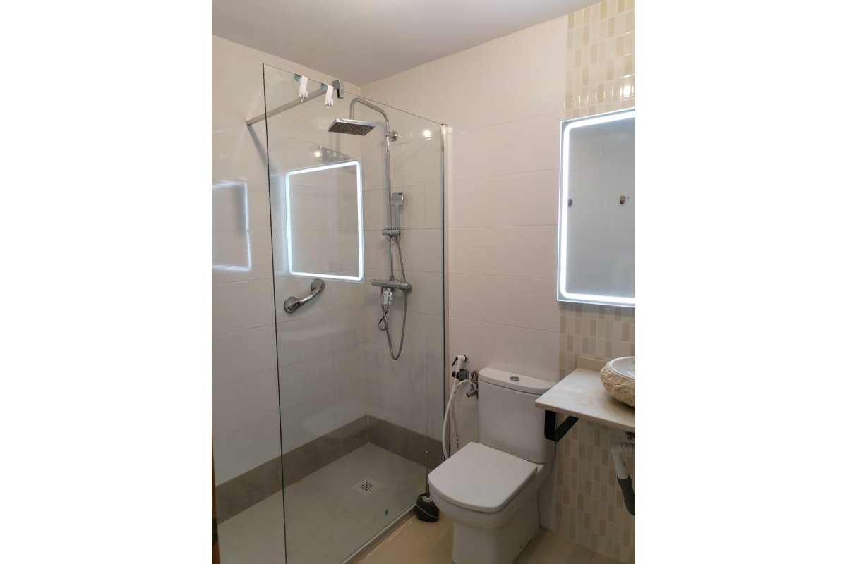 Resale - Apartment  - Torrevieja - Playa del Cura