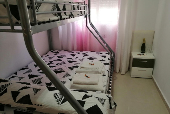 Resale - Apartment  - Torrevieja - Playa del Cura