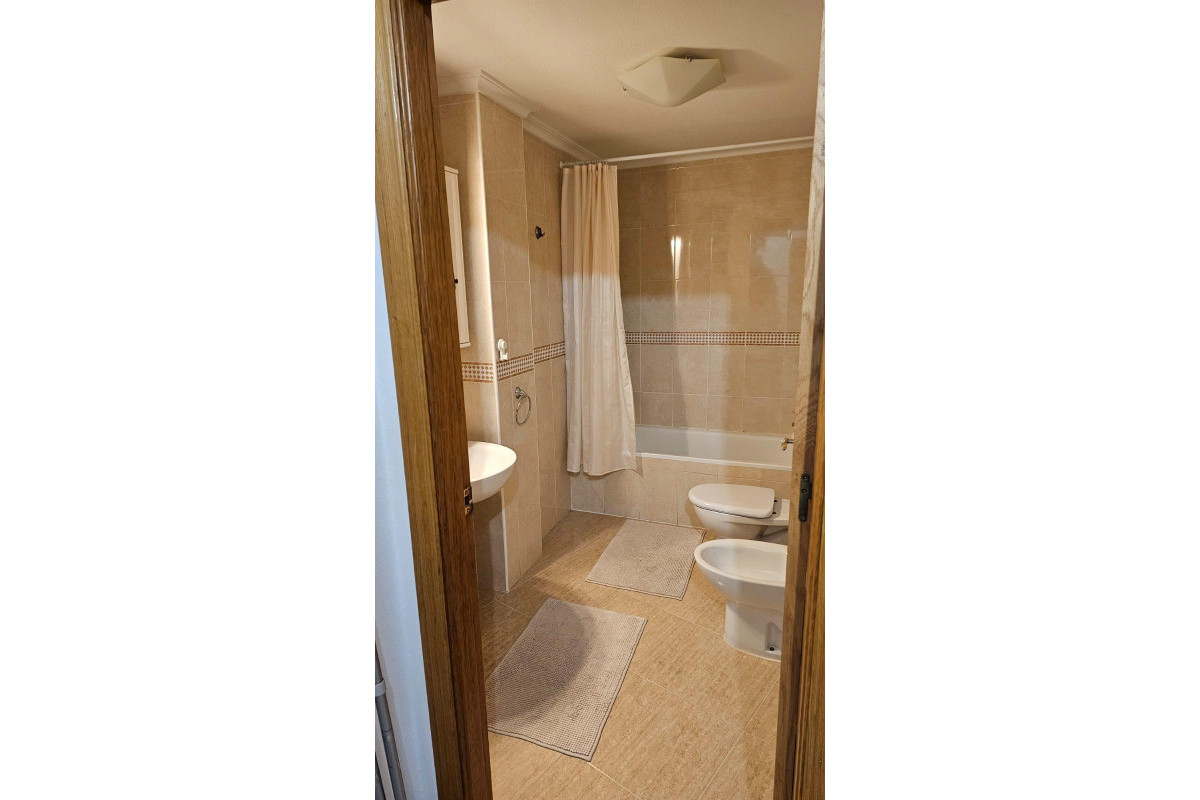 Resale - Apartment  - Torrevieja - Playa de los Locos