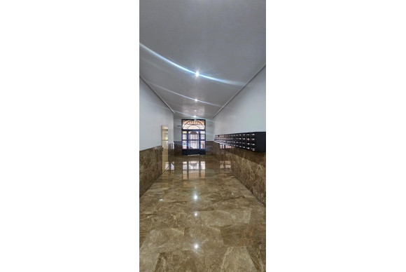 Resale - Apartment  - Torrevieja - Playa de los Locos