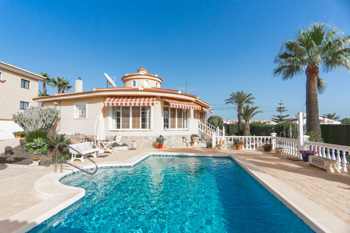 Herverkoop - Vrijstaande Villa - Ciudad Quesada