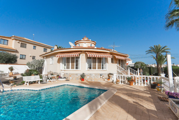 Herverkoop - Vrijstaande Villa - Ciudad Quesada