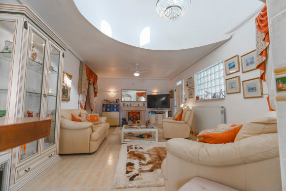 Herverkoop - Vrijstaande Villa - Ciudad Quesada