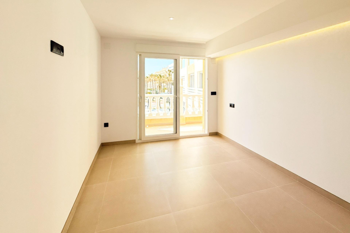 Resale - Flat - Torrevieja - La Mata pueblo