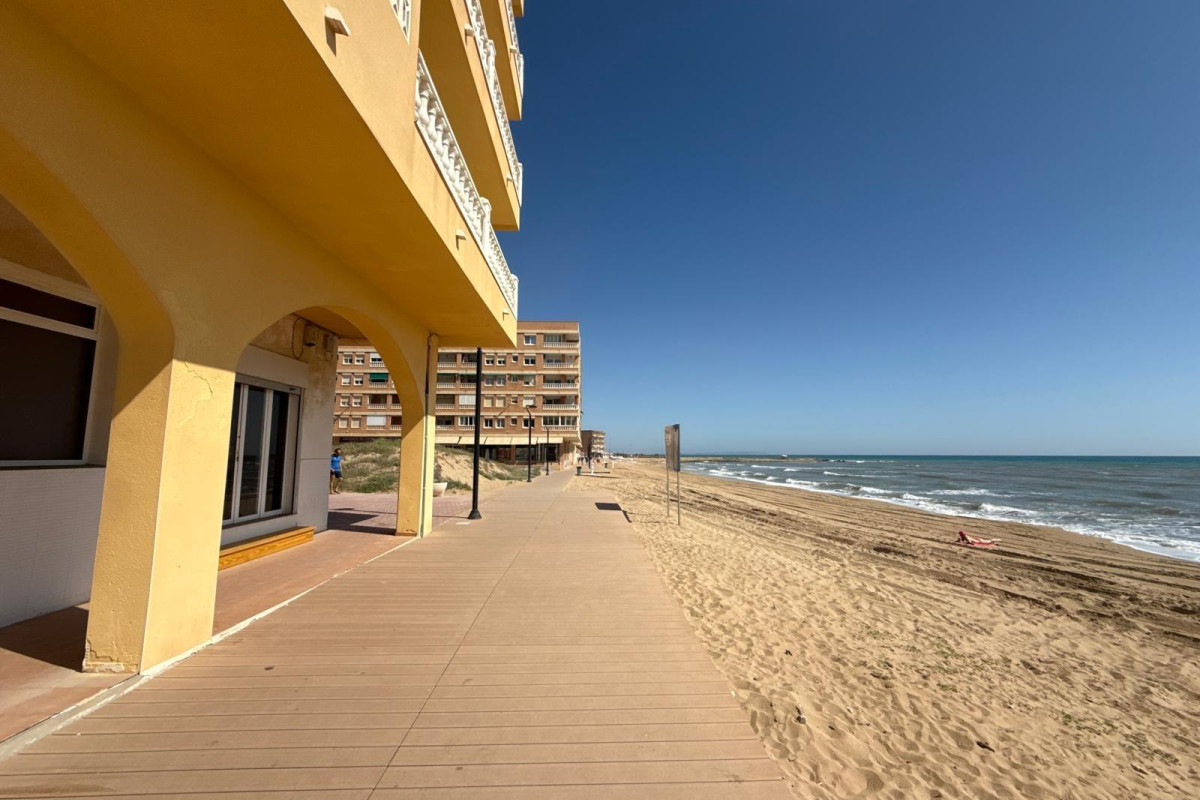 Resale - Flat - Torrevieja - La Mata pueblo