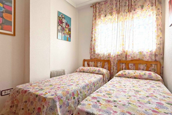 Reventa - Apartamento / piso - Torrevieja