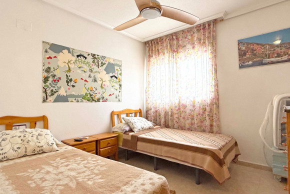 Reventa - Apartamento / piso - Torrevieja