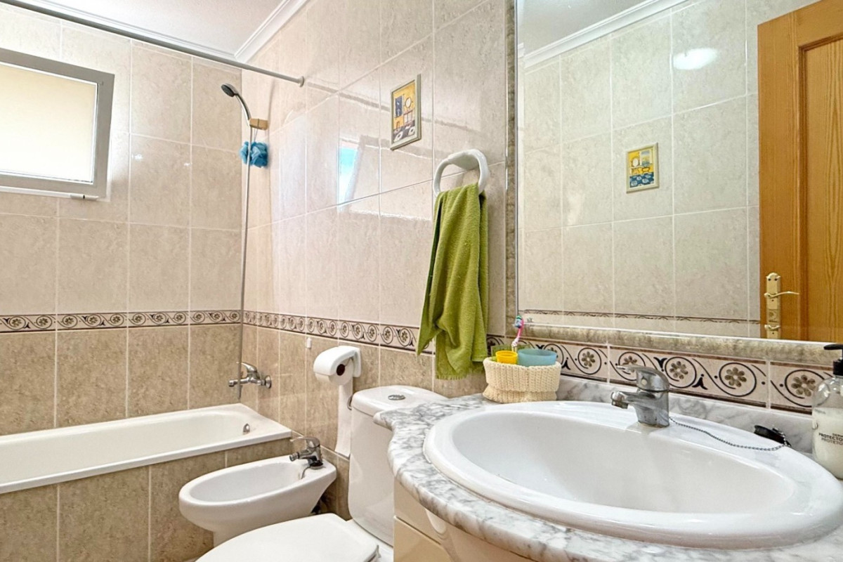 Reventa - Apartamento / piso - Torrevieja