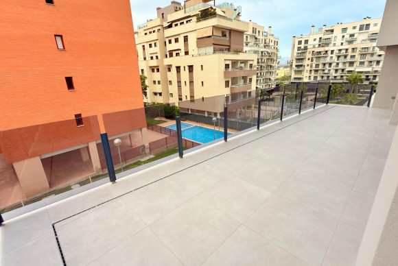Resale - Apartment  - Alicante - Playa San Juan