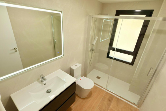 Resale - Apartment  - Alicante - Playa San Juan