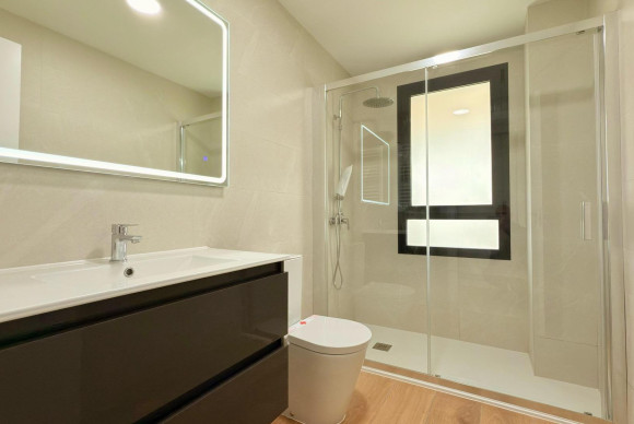 Resale - Apartment  - Alicante - Playa San Juan