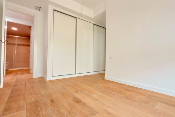 Resale - Apartment  - Alicante - Playa San Juan