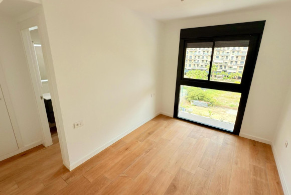 Resale - Apartment  - Alicante - Playa San Juan