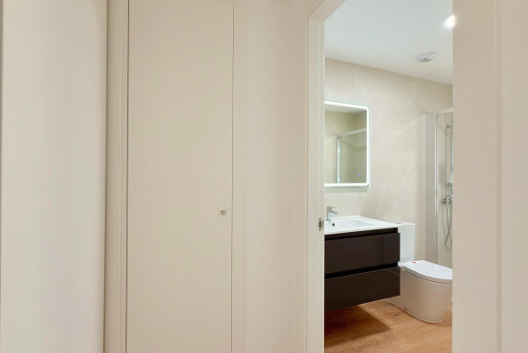 Resale - Apartment  - Alicante - Playa San Juan