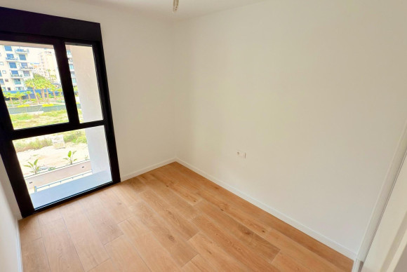 Resale - Apartment  - Alicante - Playa San Juan