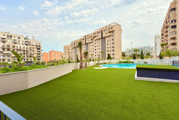 Resale - Apartment  - Alicante - Playa San Juan