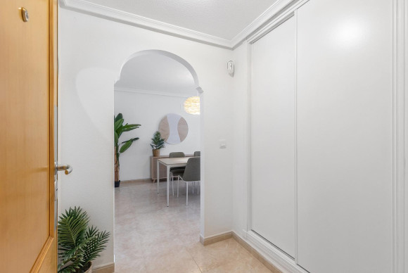 Resale - Apartment  - Orihuela Costa - Playa Flamenca