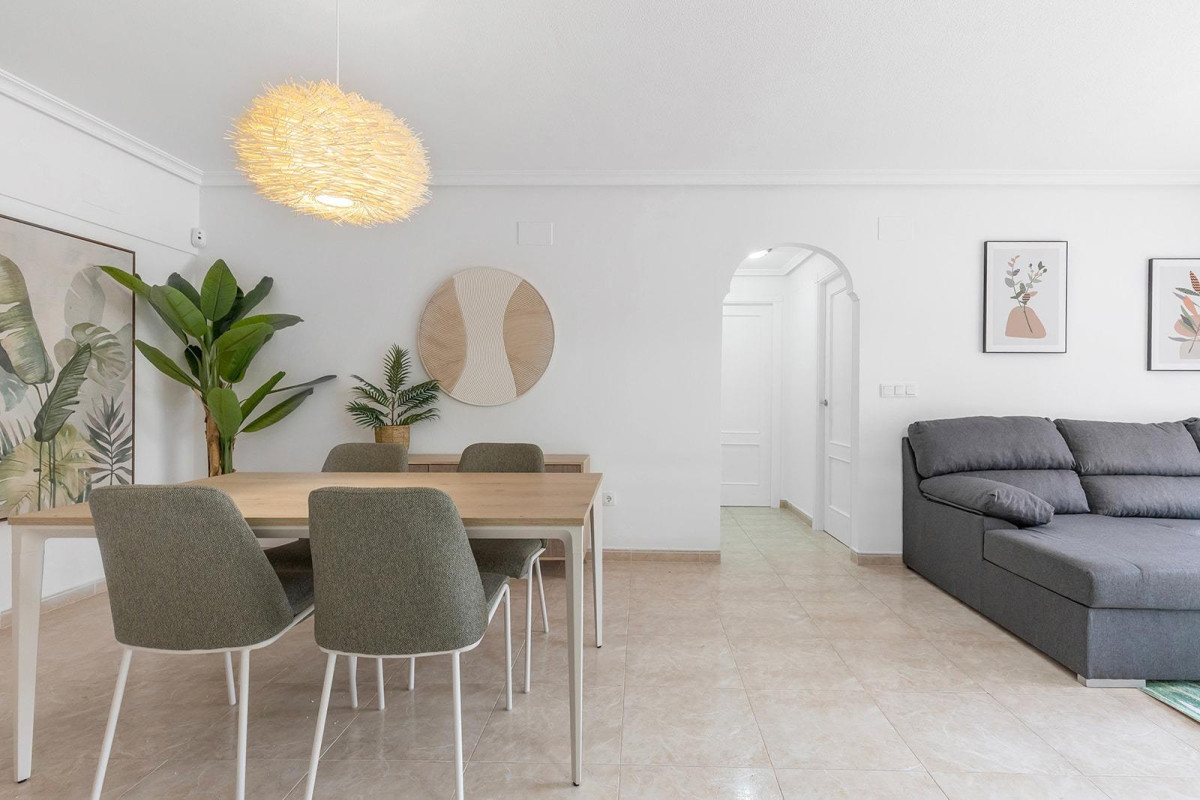 Resale - Apartment  - Orihuela Costa - Playa Flamenca