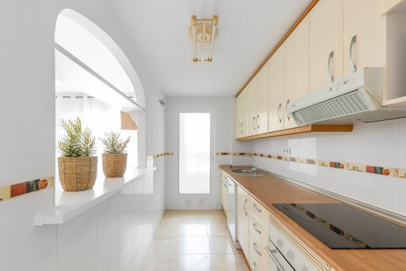 Resale - Apartment  - Orihuela Costa - Playa Flamenca