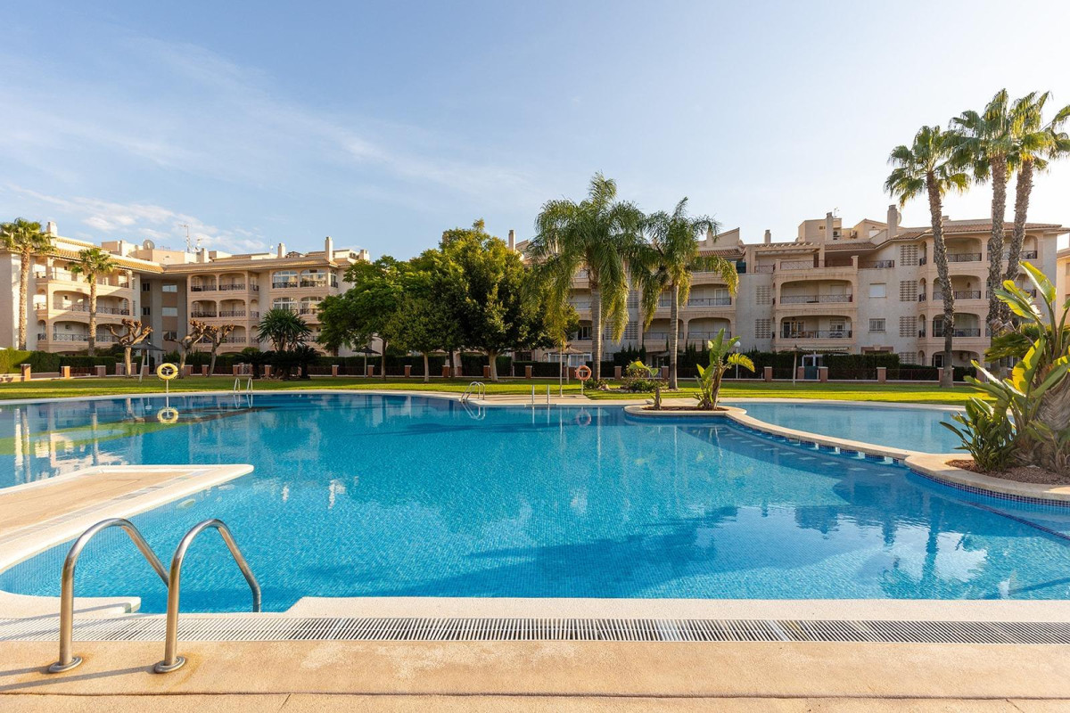 Resale - Apartment  - Orihuela Costa - Playa Flamenca
