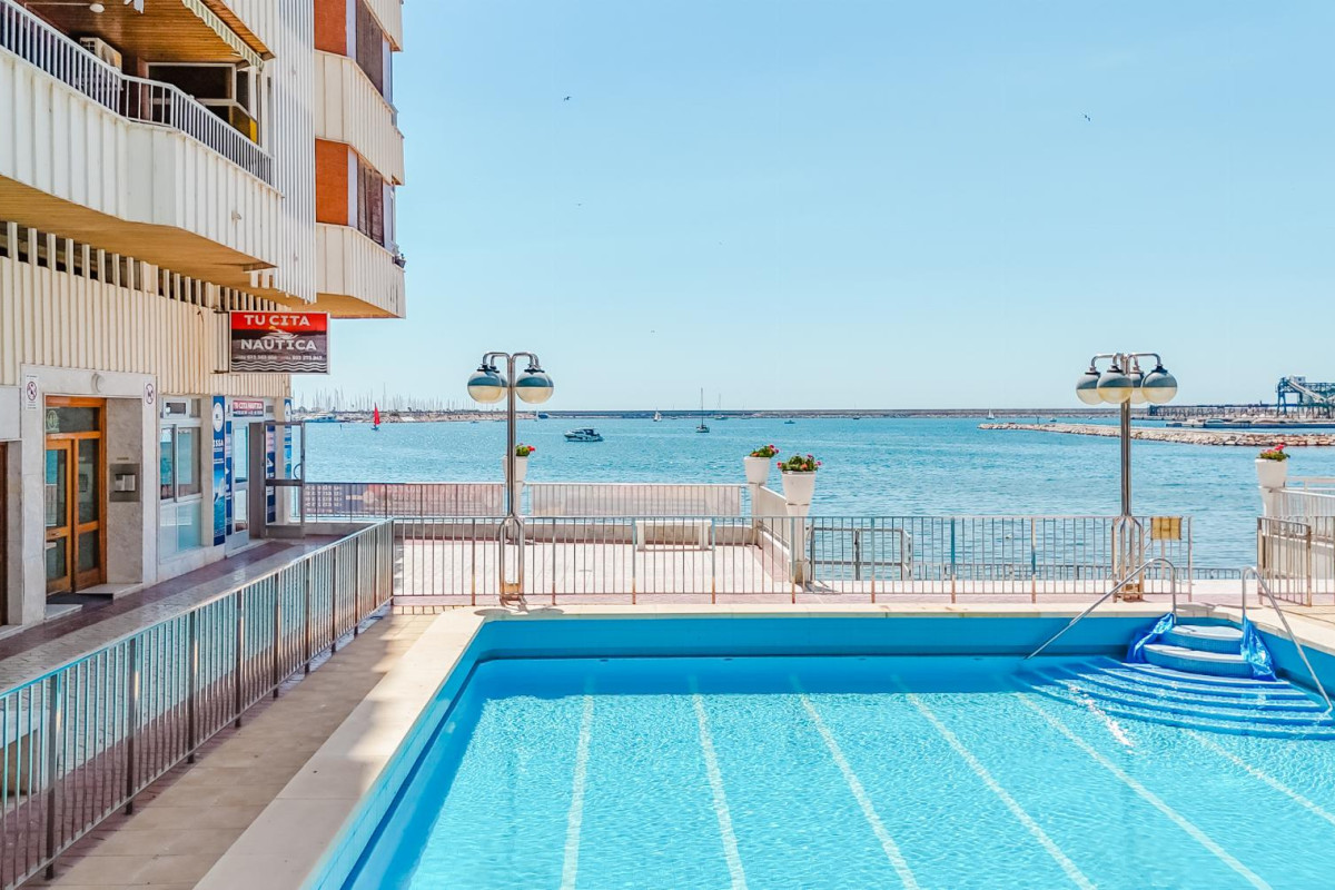Herverkoop - Appartement  - Torrevieja - Playa de La Acequion