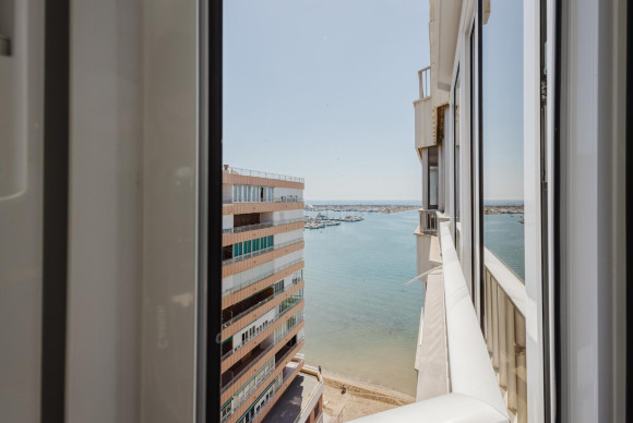 Herverkoop - Appartement  - Torrevieja - Playa de La Acequion