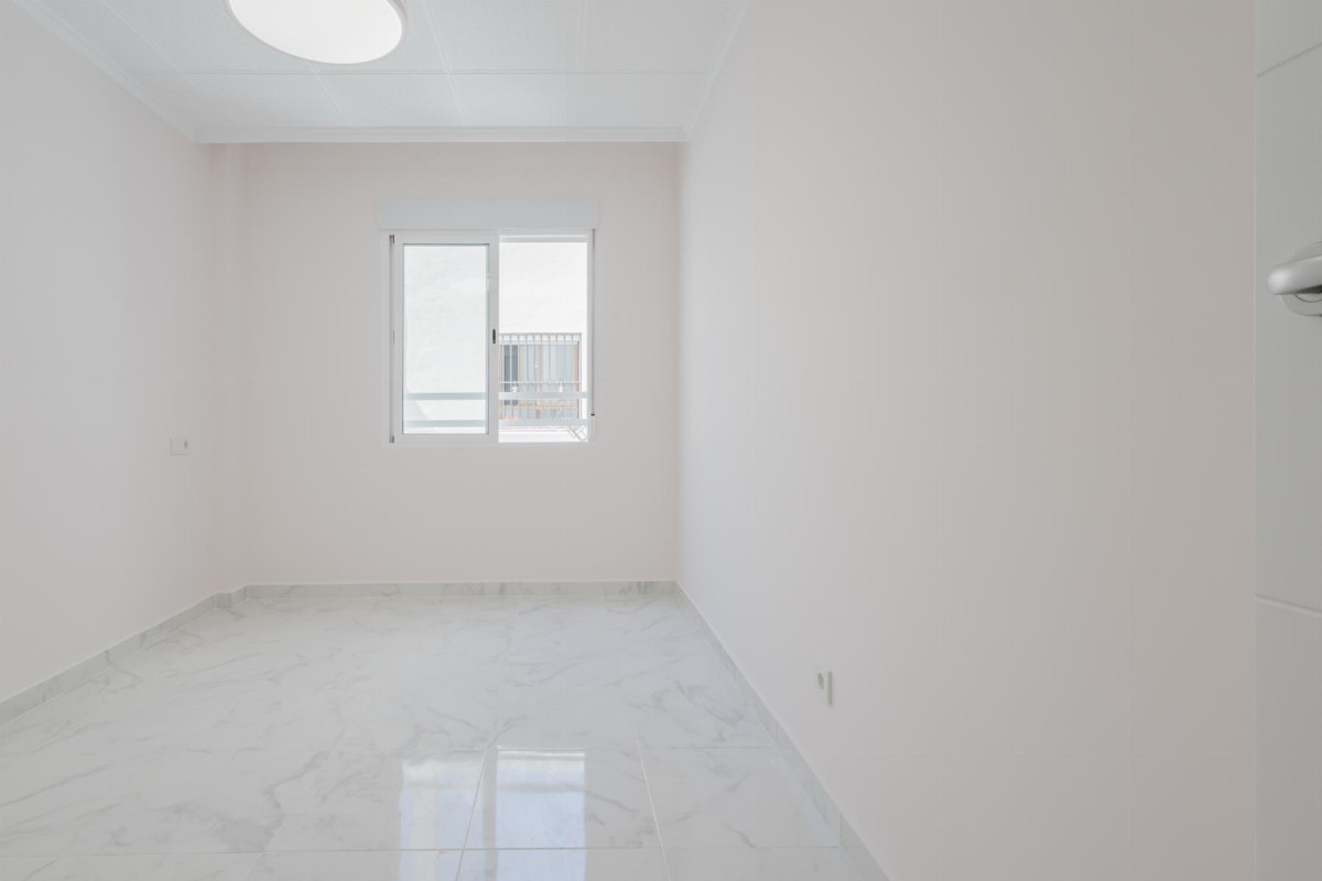 Herverkoop - Appartement  - Torrevieja - Playa de La Acequion